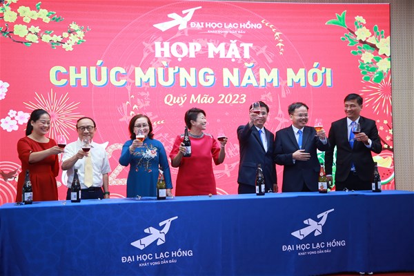 khai xuân Qúy Mão